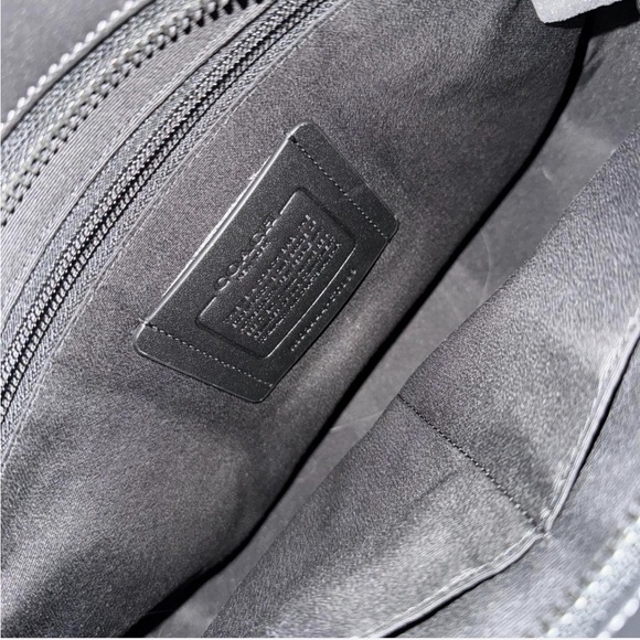 New Without Tags Sailboat Coach Cross Body Bag - Picture 3 of 5